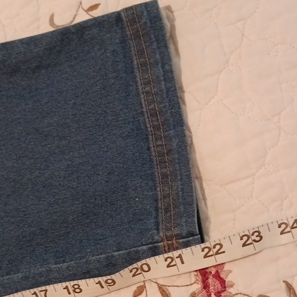 Pull on cropped jeans capris - Picture 4 of 6